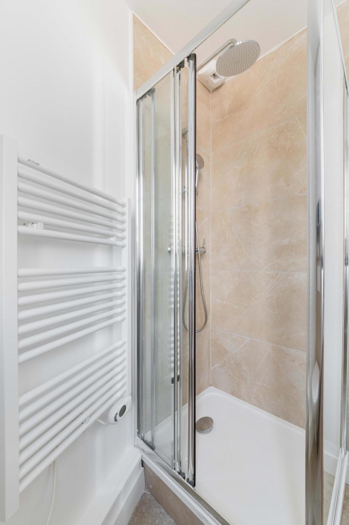 2 Pieces Refait Neuf Metro Jaures - Paris 19 - 4P - Flat-Guest Apartment Bagian luar foto